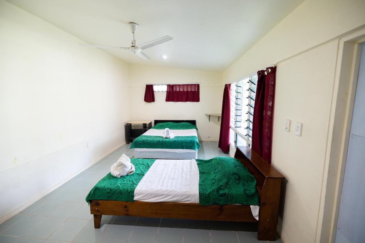 Karls Getaway Hotel And Tours Apia Esterno foto